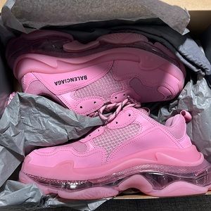 WOMEN'S TRIPLE S CLEAR SOLE SNEAKER IN PINK
